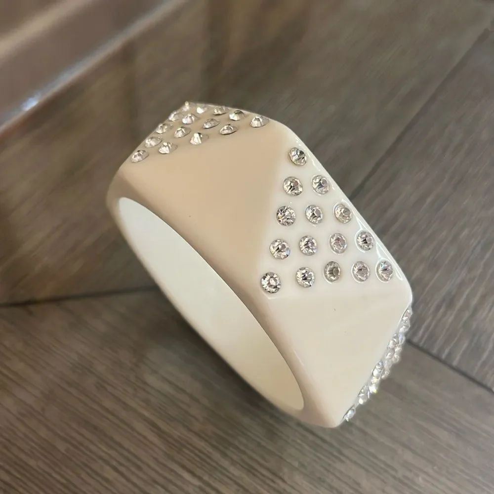 Vintage Lucite - Acrylic White Bangle with Rhinestones in a Triangle